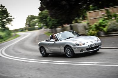 Mazda MX-5 Cornering Hard with SuperPro Anti-Roll Bars Mazda MX-5 Cornering Hard with SuperPro Anti-Roll Bars